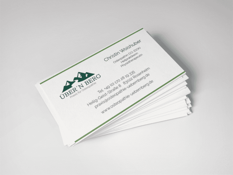 Nahaufnahme des Visitenkarten Design Rosenheim für Osteopathie mit klarem Logo und beruhigendem Design.